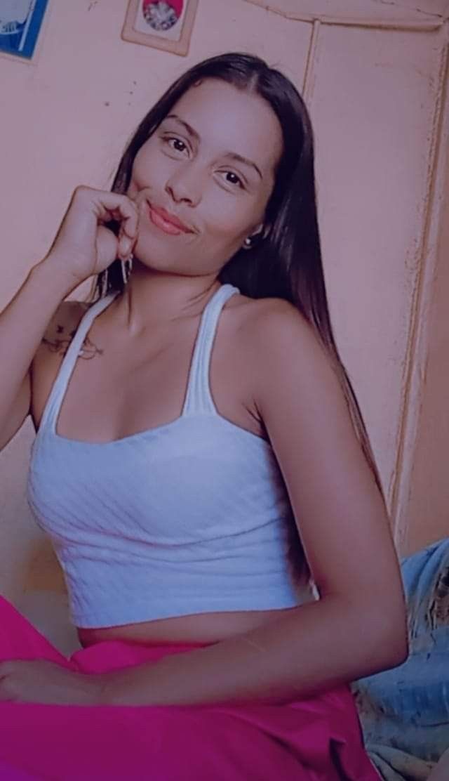files/Chica_colombiana_bonitas_50d5bed0-f663-44f7-8b57-f085e73d759e.jpg